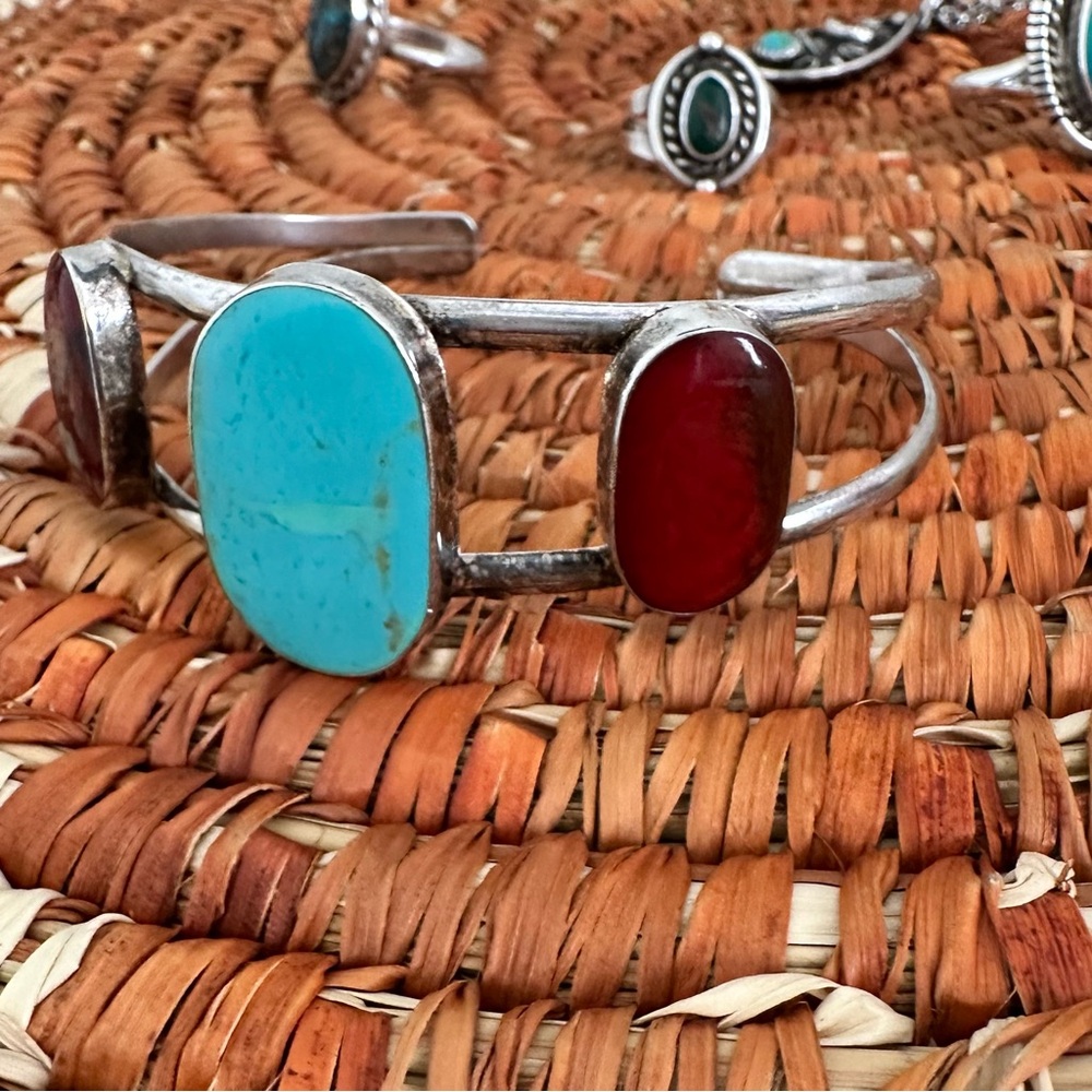 Native Bracelet with 3 Stones of Turquoise and Red Coral Sterling Silver Cuff - Picture 10 of 11